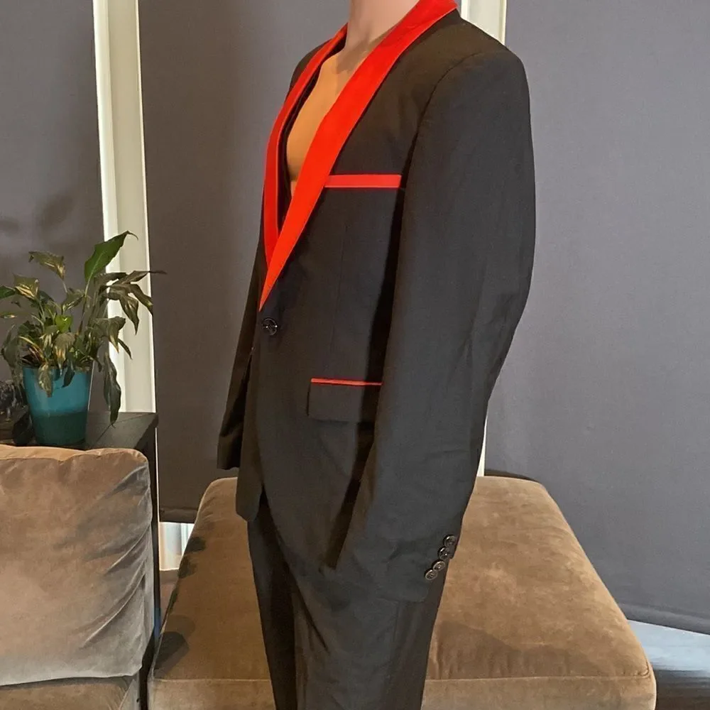 Men’s 3 Piece Slim Fit Tuxedo Black with Red Detail Shawl Lapel Size XS NWT